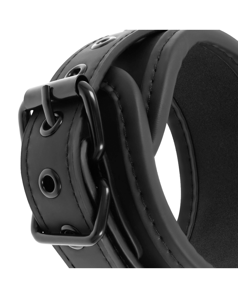 FETISH SUBMISSIVE - POSIZIONE MASTER CON 4 MANETTE RIVESTITE IN NOPRENE