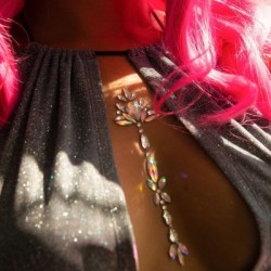 LEG AVENUE - GIOIELLO CORPO ADESIVO IN GIADA 2