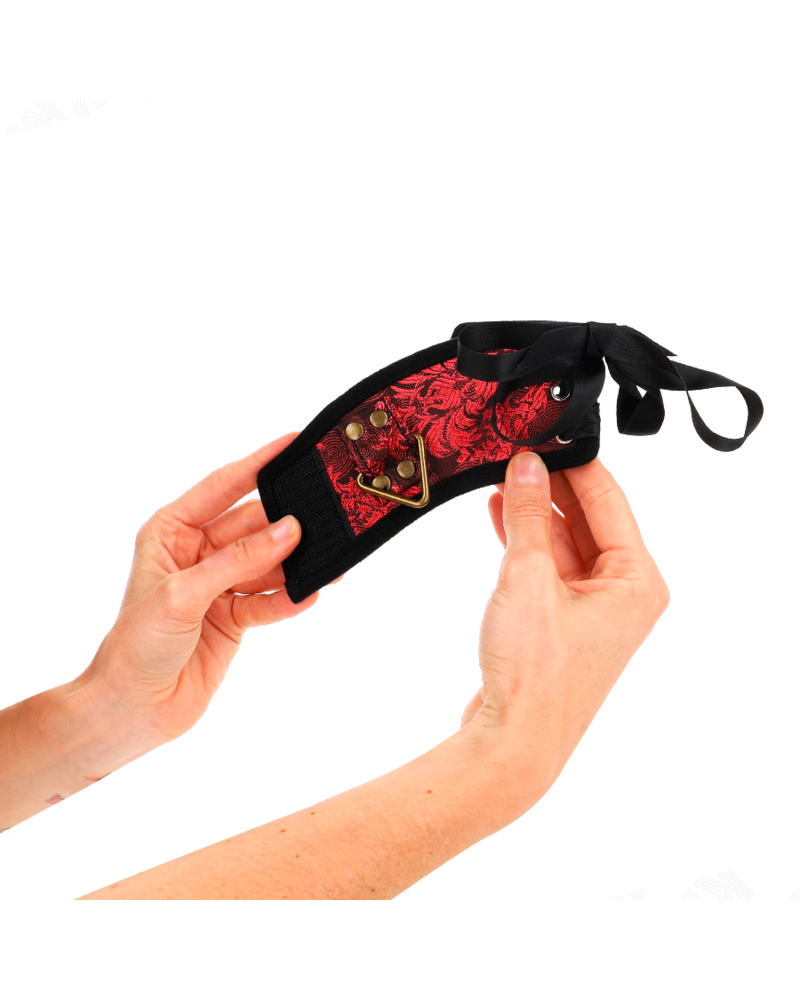 KINK - RESISTENZA DA POLSO SCANDALO DETTAGLI IN PIZZO ROSSO-NERO 24,5 CM X 6,5 CM