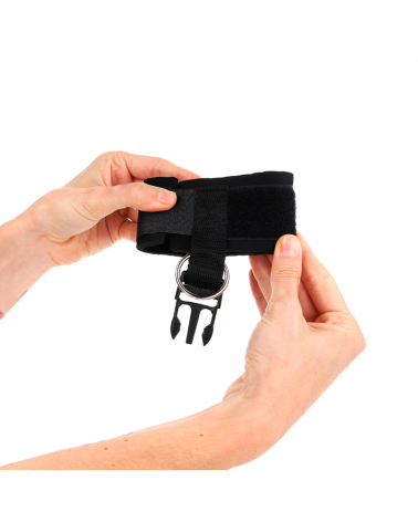 KINK - TENUTA DA POLSO IN NEOPRENE CON GANCIO E LOOP NERA REGOLABILE 22-34 CM