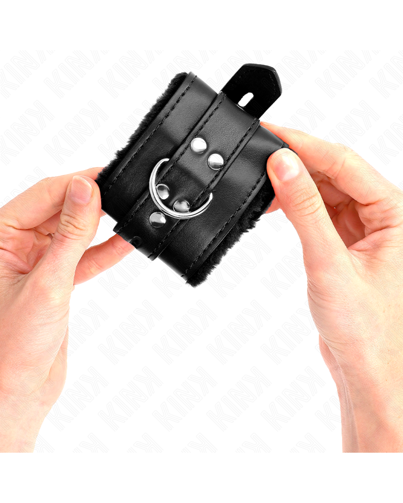 KINK - POLSINI IMBOTTITI IN PELLICCIA CON FORI QUADRI NERI E CINTURA NERA REGOLABILE 17-29 CM X 6 CM